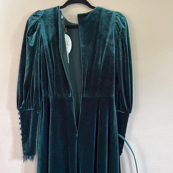 Antonio Melani x Nicola Bathie Helen Stretch Velvet Jewel Neck  Midi Dress. - Picture 9 of 16